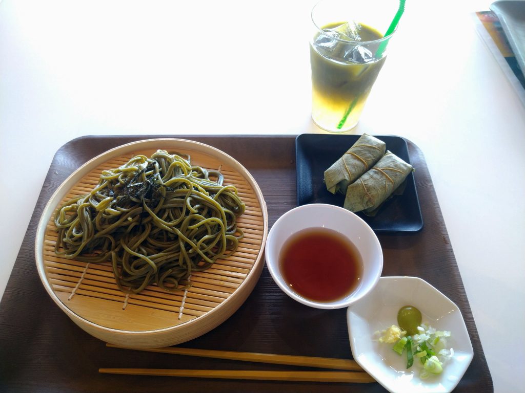KAKIHAうどん　柿の葉寿司セット