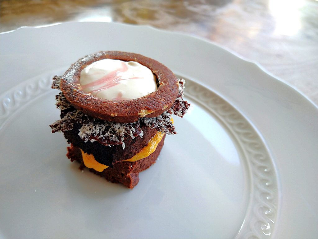 ボルゴ・コニシのトルタ・カプレーゼ